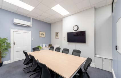 11 Person External Private Office in Chislehurst | 410 sq ft