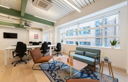 26 Person Private Office in London | 1,100 Sq. Ft.
