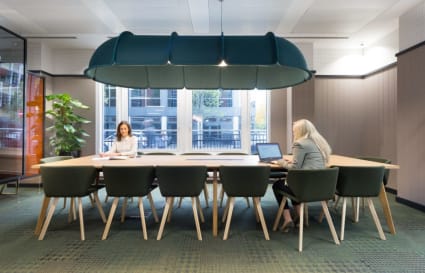 External Private Office for up to 17 People with Meeting Room | 600 Sq. Ft. 