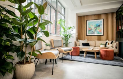 14 Person Private Office in London with its own roof terrace | 410 Sq. Ft.