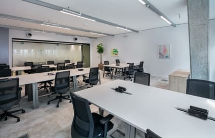 16 Person Private Office | 583 Sq. Ft. (Exclusive for Fashion, Beauty & Creative Business)