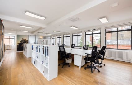 12 Person Managed Office with 2 Meeting Rooms in London | 1,569 sq ft