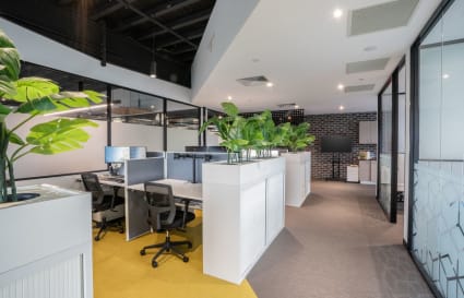 Suite 307 - 102 sqm | Window/External Private Office for up to 26 People with Meeting Rooms      