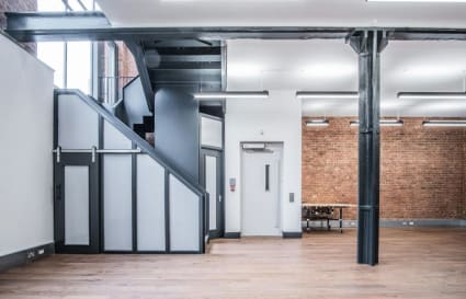 27 Person Managed Office in London | 2,140 sq ft