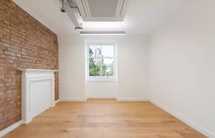 138 Person Private Office in London 