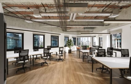 8 Person Private Office | 328 Sq. Ft.