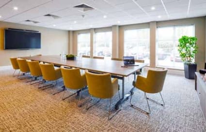20 Person Private Office in Poole