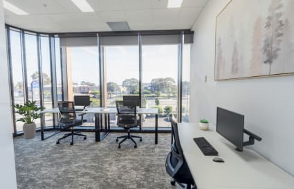 Suite 11 - 20.1 sqm | External/Window Private Office for up to 5 People      