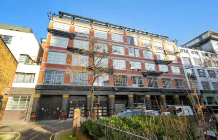 66 Person Managed Office in London with 2 Meeting Rooms | 2,553 sq ft