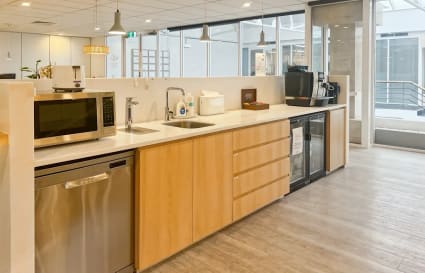 Hot Desk with Unlimited Lounge Access at any IWG Location
