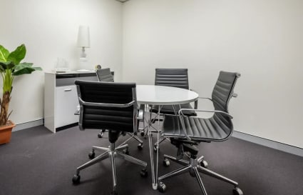 5 Person External Private Office in Sydney