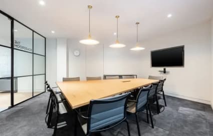 Private Office for up to 6 People