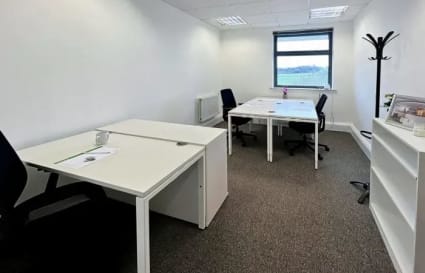 4 Person External Private Office