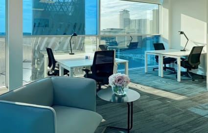 4 Person External Private Office