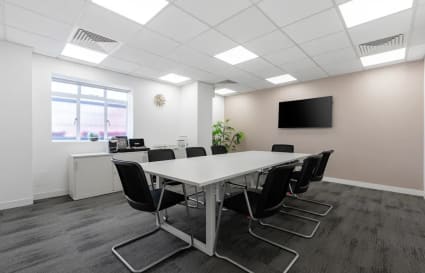 Private Office for up to 2 Desks