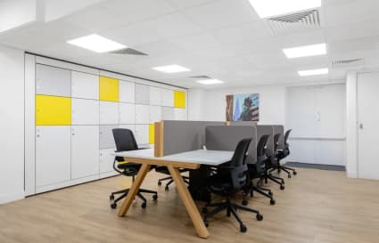 4 Person External Private Office
