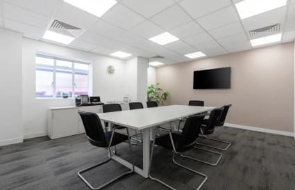 4 Person External Private Office