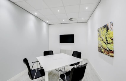 7 Person External Private Office