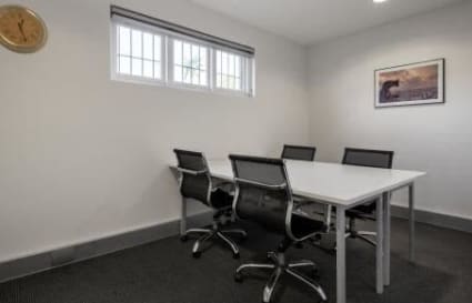 7 Person Internal Private Office in Crows Nest
