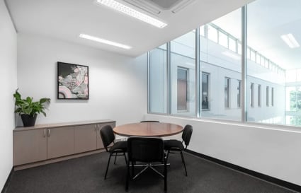 5 Person External Private Office in Dulwich