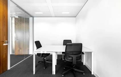 4 Person External Private Office in London