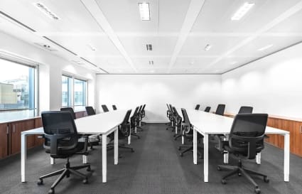 7 Person External Private Office in London