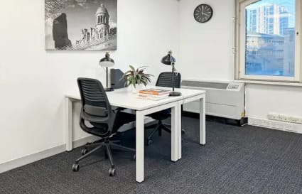 4 Person External Private Office