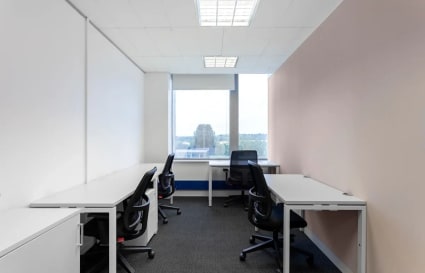 7 Person External Private Office