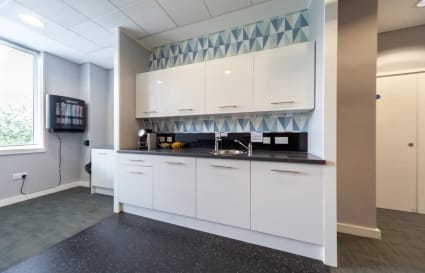 4 Person External Private Office
