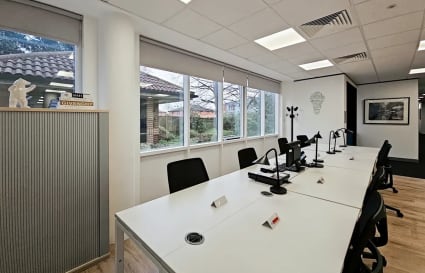 7 Person External Private Office