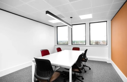 4 Person External Private Office