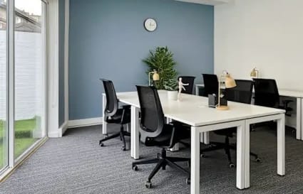 Private Office for up to 6 Desks