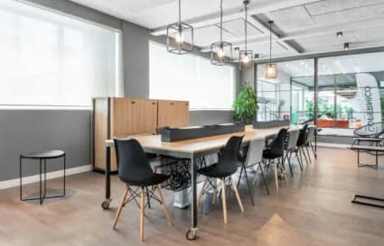 Private Office for up to 4 Desks