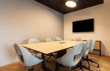 Private Office in Edinburgh for up to 2 Desks