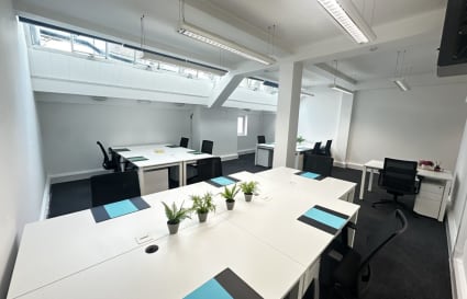 13 Person Private Office | 438 Sq. Ft.