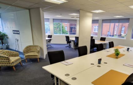 16 Person Private Office in London | 720 Sq. Ft.