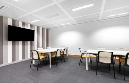 4 Person External Private Office