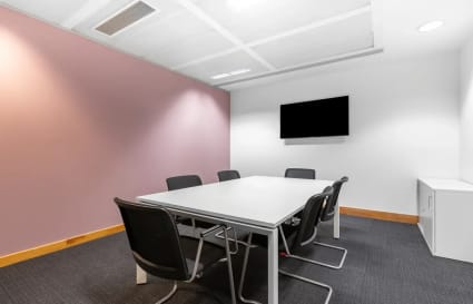 7 Person External Private Office