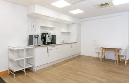 4 Person External Private Office