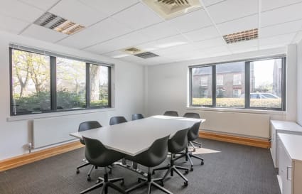 4 Person External Private Office
