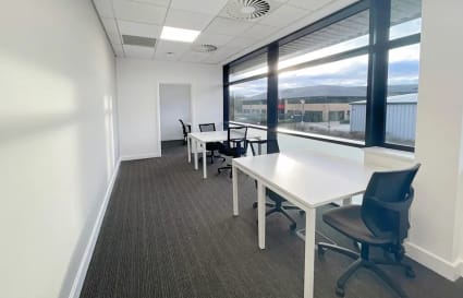 4 Person External Private Office