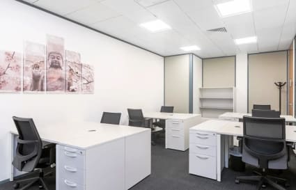 4 Person External Private Office