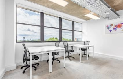 Private Office for up to 2 Desks