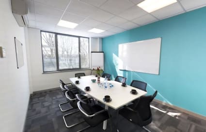30 Person Self-contained Private Office with 4-5 Private Rooms 