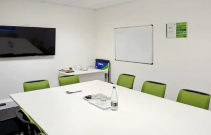 Private Office for up to 6 People