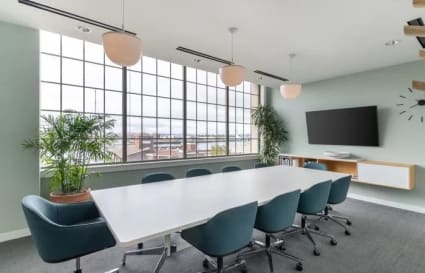 4 Person External Private Office