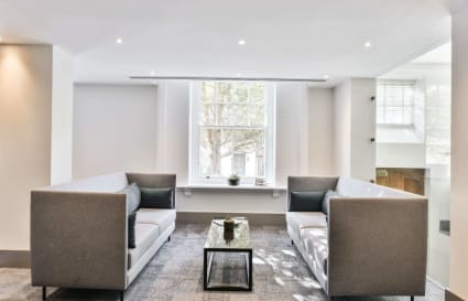 10 Person Office Available | 600 sqft