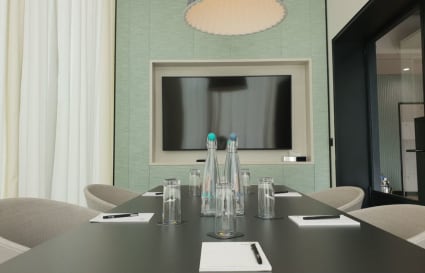 14 Person External Private Office in Birmingham | 570 Sq. Ft.