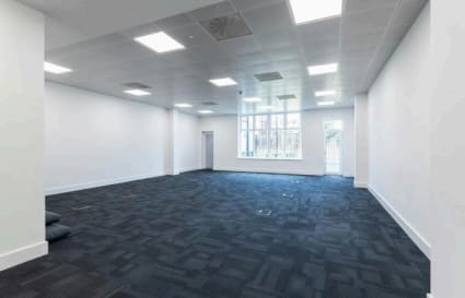 25 Person Managed Office in London | 1,377 Sq. Ft.