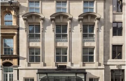 15 Person Open Plan Layout Office with Fitted Kitchen & Meeting room | 1,221 Sq. Ft.